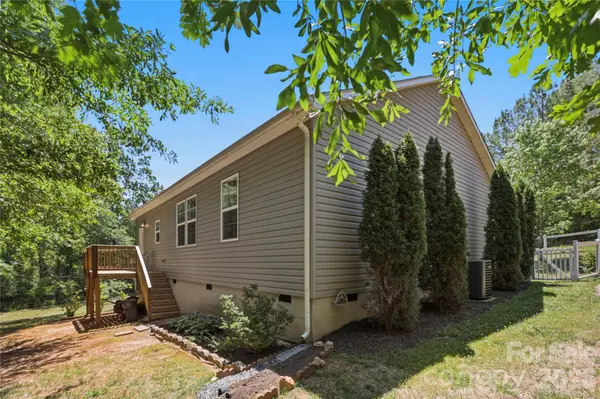 412 Lewis RD, Rutherfordton, NC 28139
