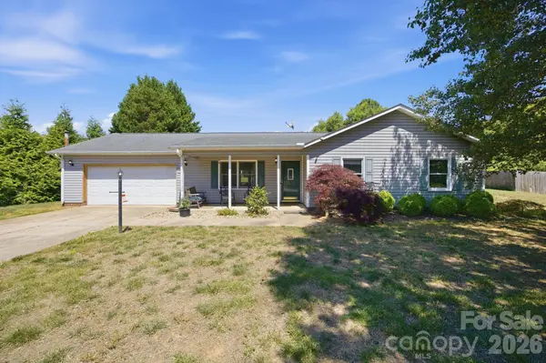 129 Salem Meadow DR, Statesville, NC 28625