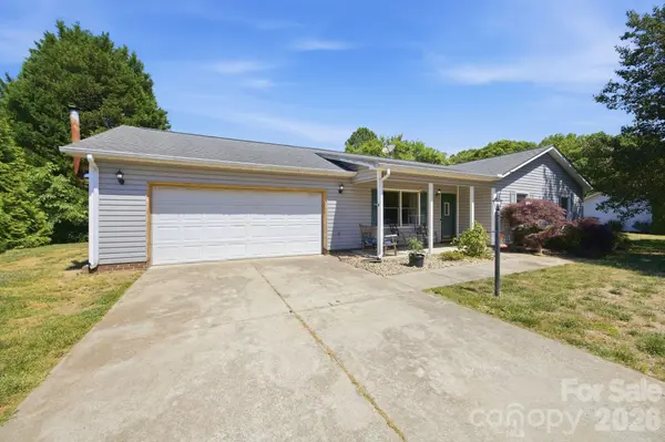 129 Salem Meadow DR, Statesville, NC 28625