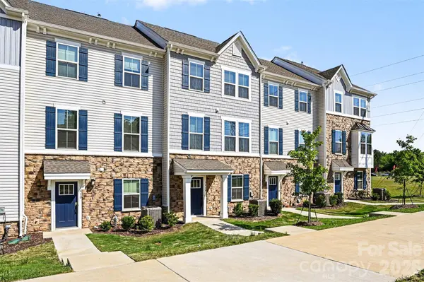 1414 Newell Towns LN, Charlotte, NC 28262