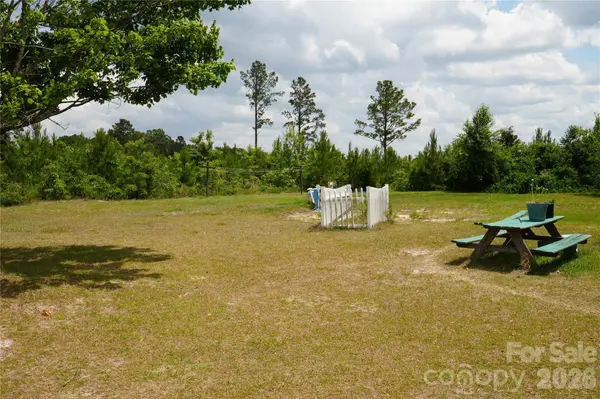 424 Press Walters RD, Hartsville, SC 29550