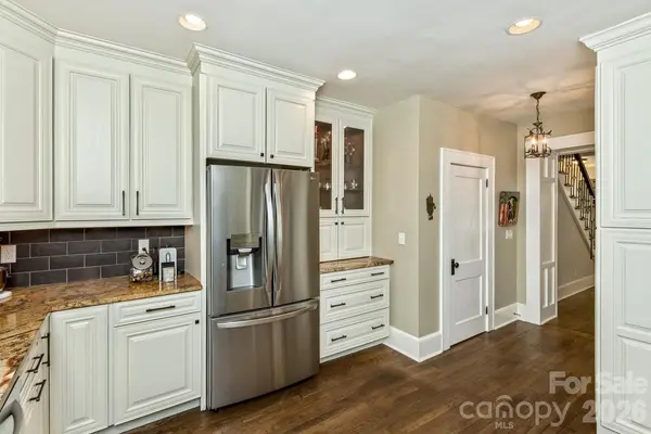 23 Woodvale AVE, Asheville, NC 28804