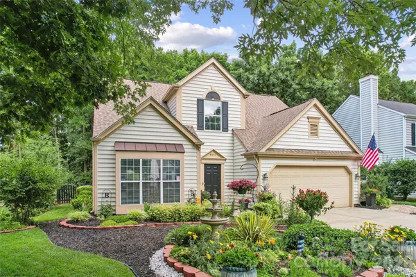 5931 Downfield Wood DR, Charlotte, NC 28269
