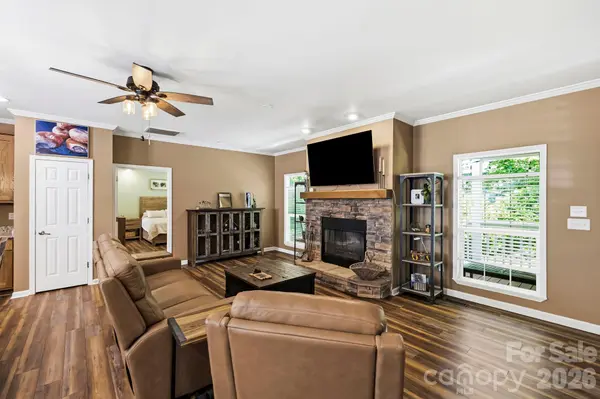31 Enochs WAY, Fletcher, NC 28732