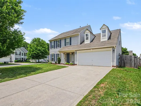156 Barrington DR, Mount Holly, NC 28120