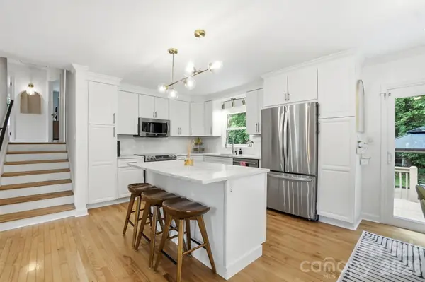 824 Riverwood RD, Charlotte, NC 28270