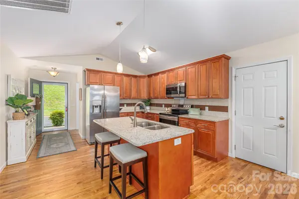 122 February LN, Waynesville, NC 28785