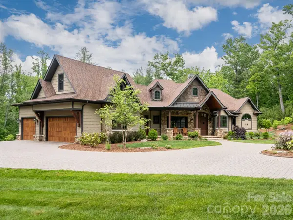 151 Bridgewater DR, Fletcher, NC 28732