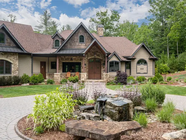 151 Bridgewater DR, Fletcher, NC 28732