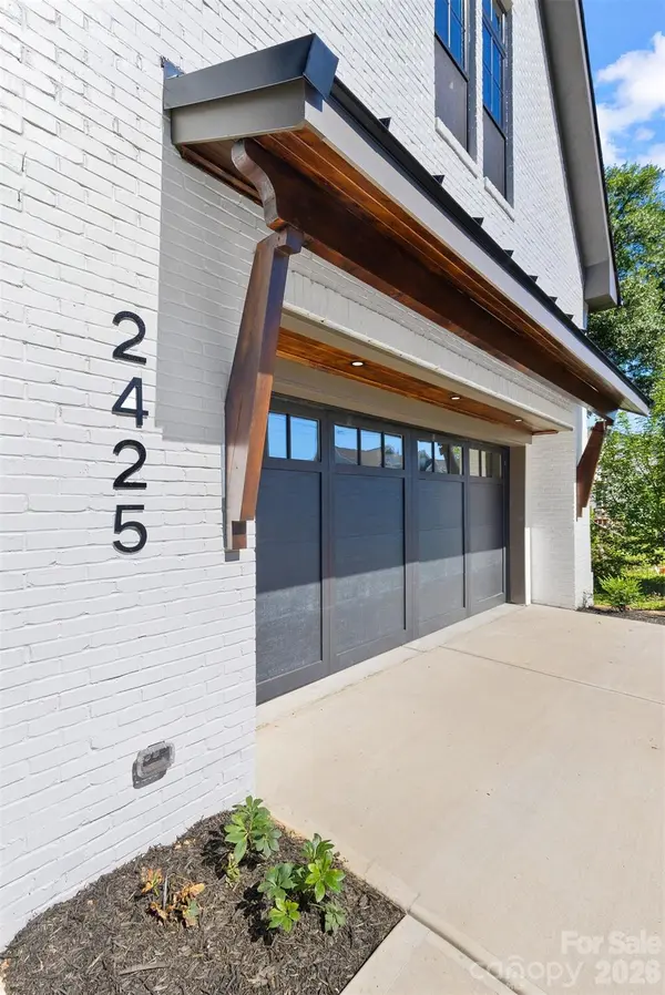 2425 Lola AVE, Charlotte, NC 28205