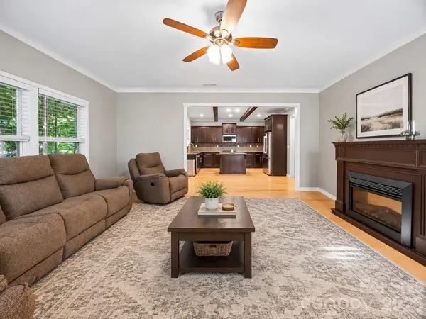 102 Sheridan CT, Mooresville, NC 28115