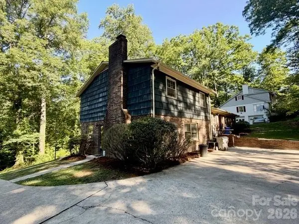 845 Cherokee PL SW, Lenoir, NC 28645