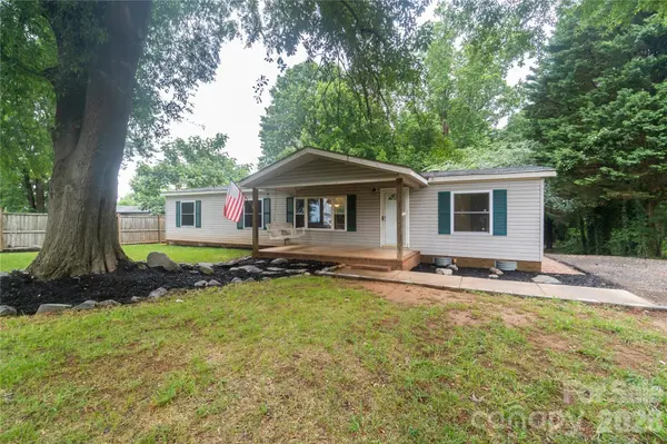 3902 Sharyn DR, Charlotte, NC 28214