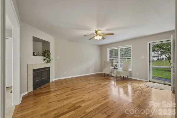 2523 26th AVE NE, Hickory, NC 28601