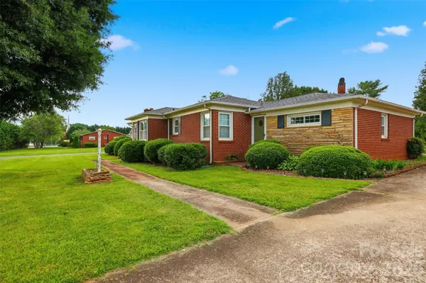 3631 Taylorsville HWY, Statesville, NC 28625