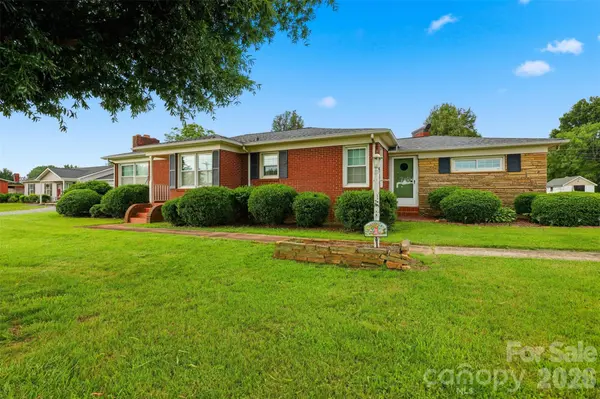 3631 Taylorsville HWY, Statesville, NC 28625