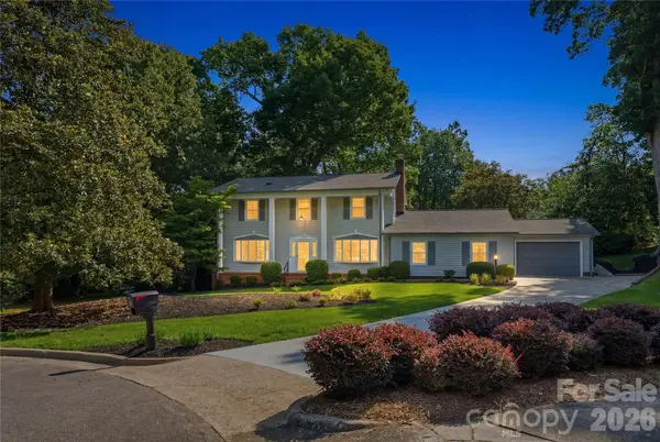 1968 12th Street PL NE, Hickory, NC 28601