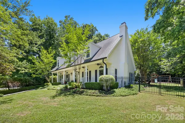 1027 Dan Maples DR, Cramerton, NC 28032