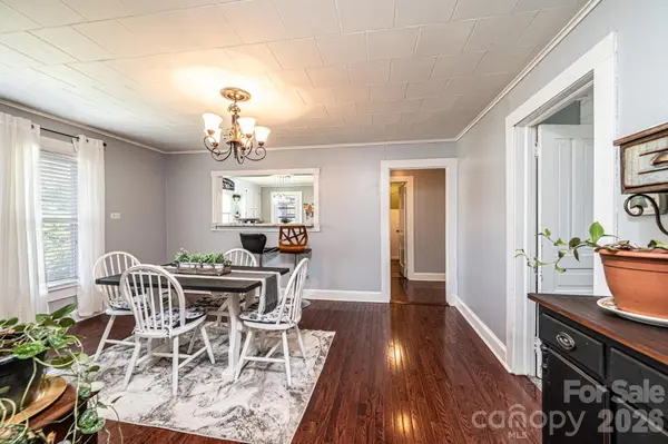 114 Mountain View ST, Morganton, NC 28655