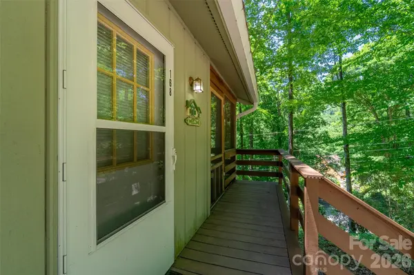 168 Grizzly RDG, Sylva, NC 28779