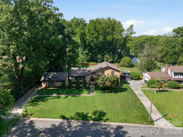6621 Fair Lawn RD, Charlotte, NC 28215