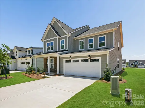 4122 Pinekirk DR, Charlotte, NC 28269