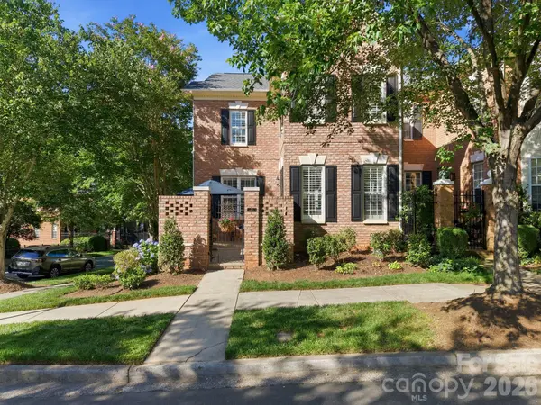 203 Caldwell LN, Davidson, NC 28036