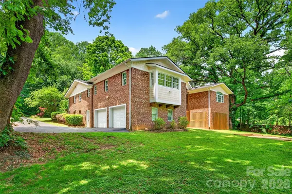 104 Valley Vista DR, Black Mountain, NC 28711