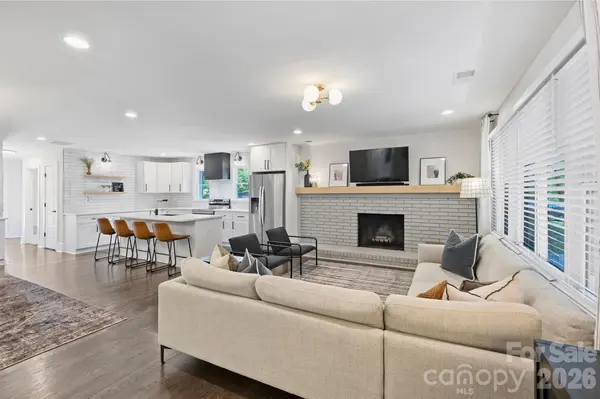 1914 Windham PL, Charlotte, NC 28205