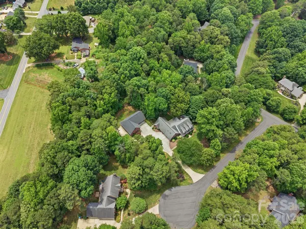 5330 Chester CT, Davidson, NC 28036