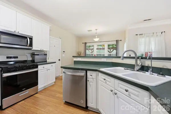 4439 Rock Stream DR, Charlotte, NC 28269