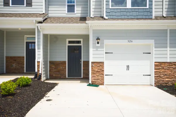 407 Creekview RD, Hendersonville, NC 28792