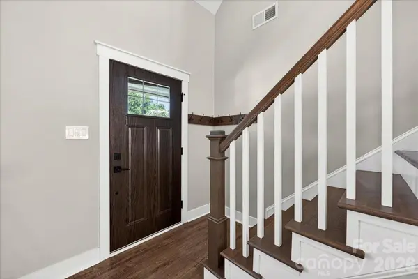 9018 Hunters Pointe DR, Huntersville, NC 28078