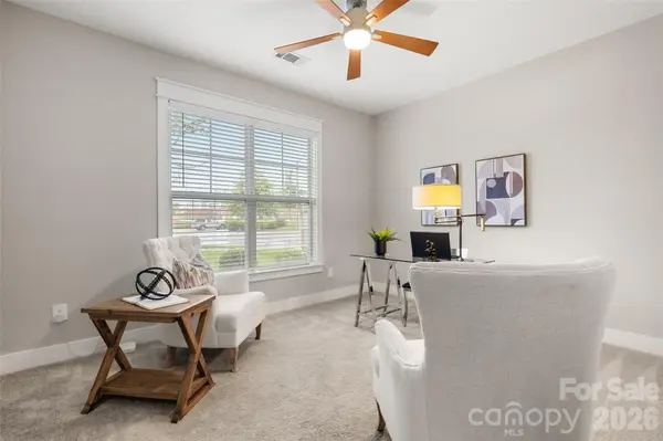 3826 Dewitt LN, Charlotte, NC 28217