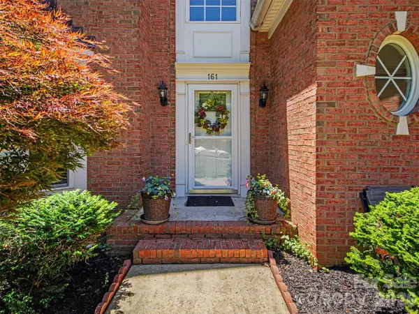 161 Montrose DR, Mooresville, NC 28115