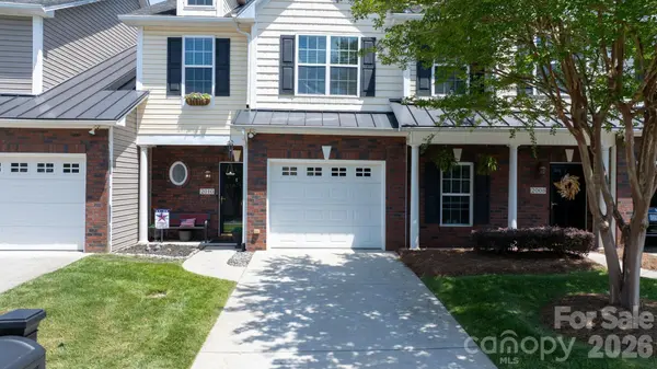 2010 Talbot LN, Hickory, NC 28602