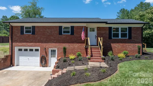 55 Hillsdale LN, Taylorsville, NC 28681