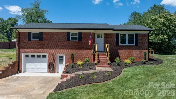 55 Hillsdale LN,  Taylorsville,  NC 28681
