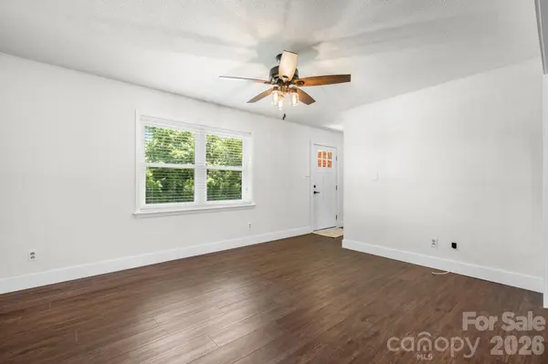 55 Hillsdale LN, Taylorsville, NC 28681