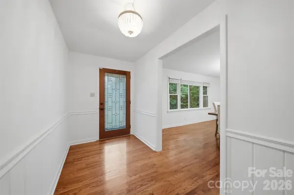 1085 19th Avenue PL NW, Hickory, NC 28601