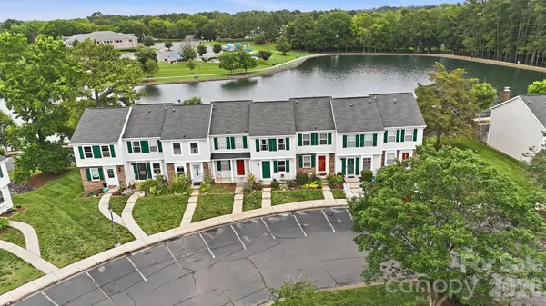 122 Water Oak DR, Pineville, NC 28134