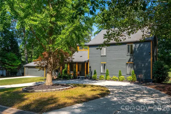 7917 Serendipity LN, Charlotte, NC 28277