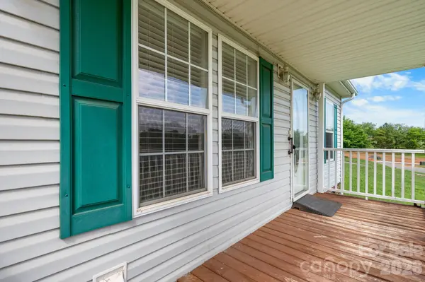 952 Eastern Ridge DR, Newton, NC 28658