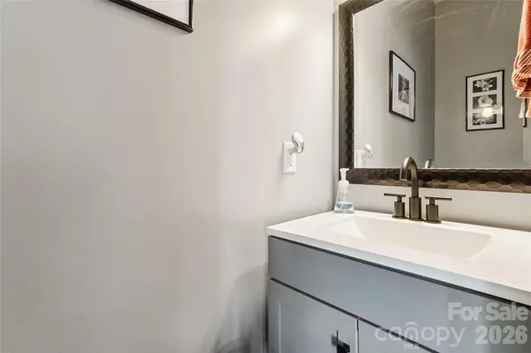 9713 Chanson PL, Matthews, NC 28105