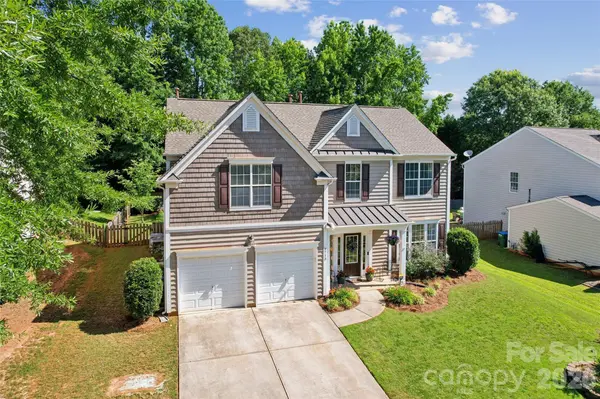9713 Chanson PL, Matthews, NC 28105