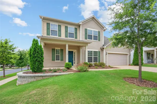 10522 Honeyfur CT, Charlotte, NC 28278