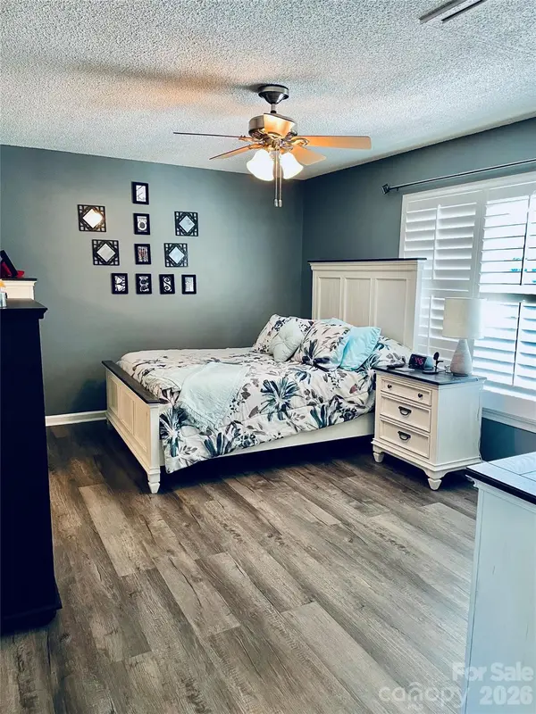 131 Landing CT, Bessemer City, NC 28016