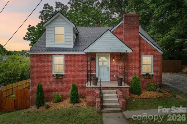 111 Bennett ST, Burnsville, NC 28714