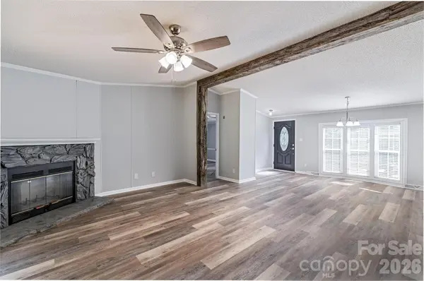 127 Whitewater LN, Mooresville, NC 28115