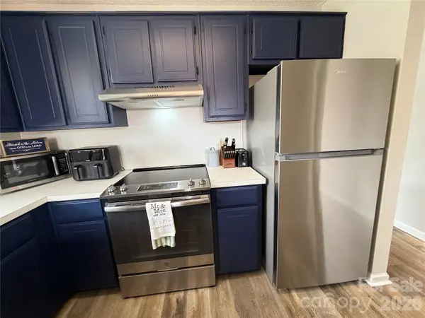 102 Brandywine DR NE ##R6, Conover, NC 28613